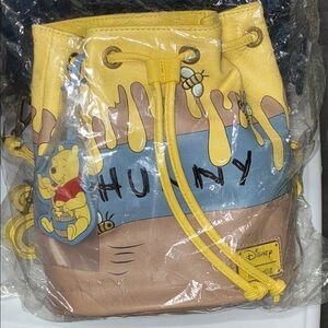 24HR DROP⬇️Loungefly Winnie the Pooh 95th Anniversay Honey Pot Convertible Purse